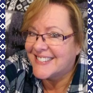 Meet your Posher, Debbie